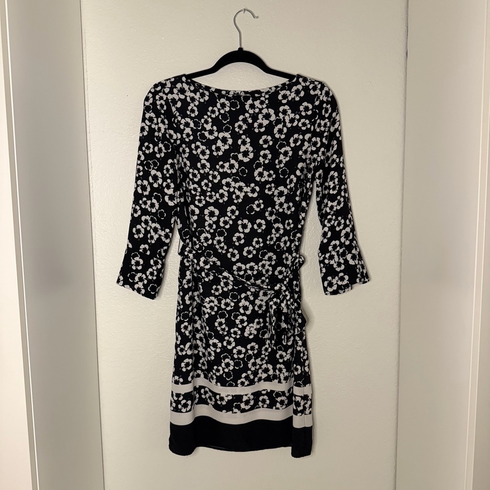 H&M Black and White Floral 3/4 Sleeve Dress
